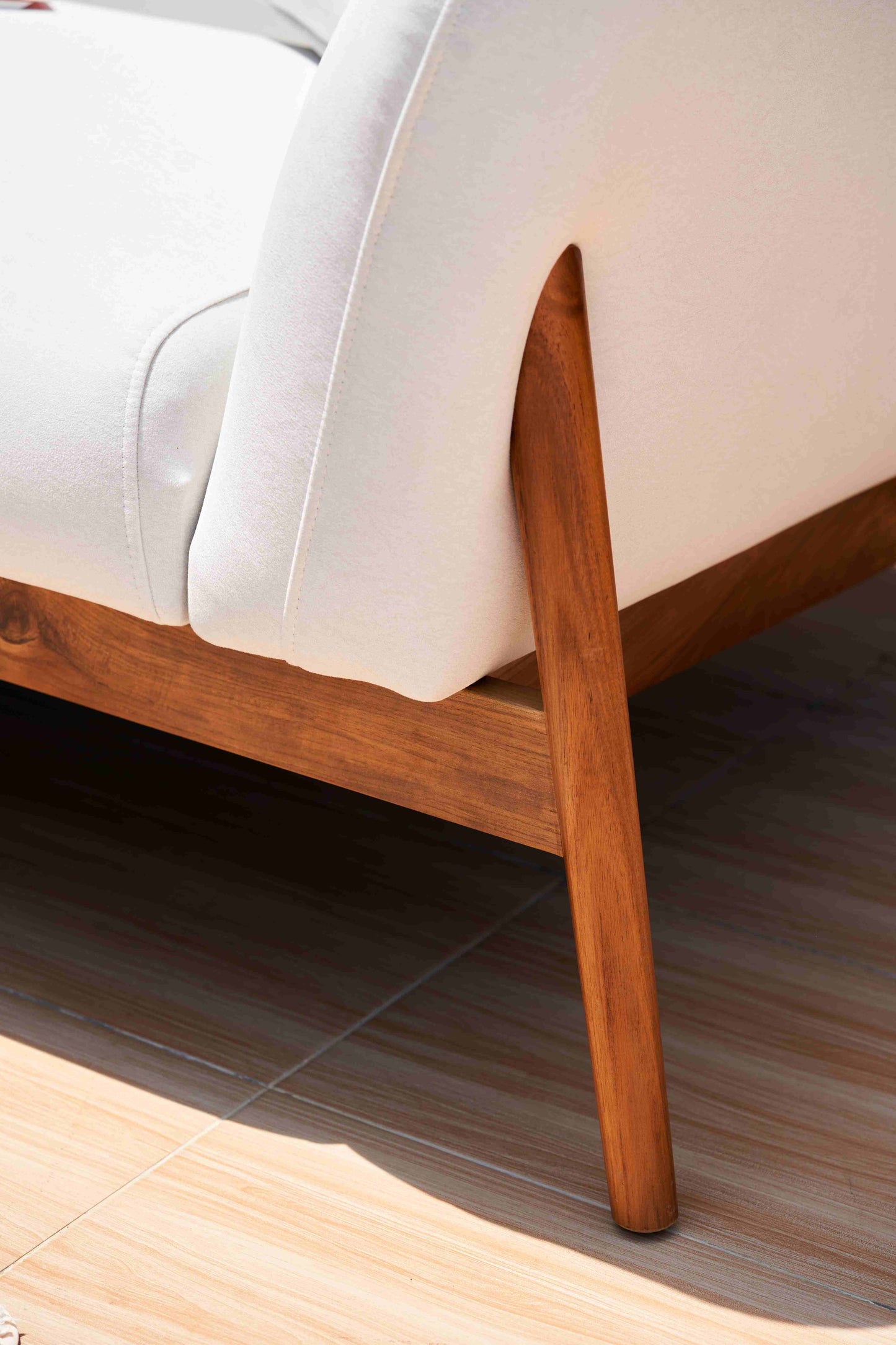 Teak Sofa - GEOVANA