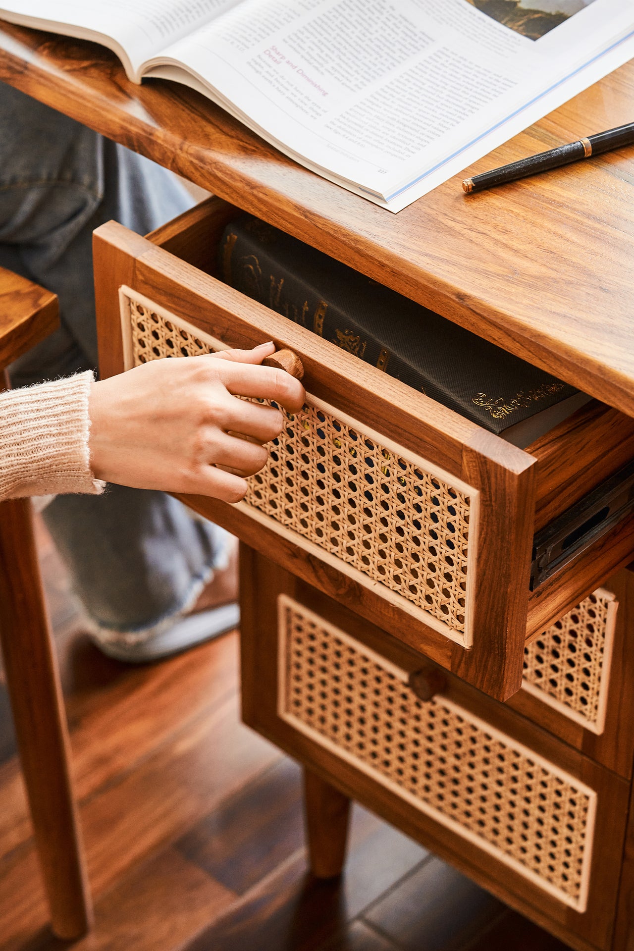 Teak Dresser Table - MICHI